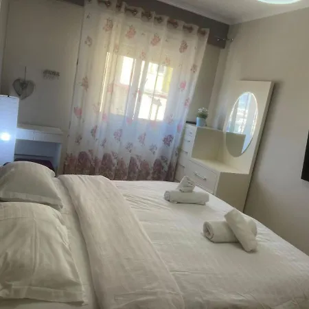 شقة 3 Bedroom تيرانا