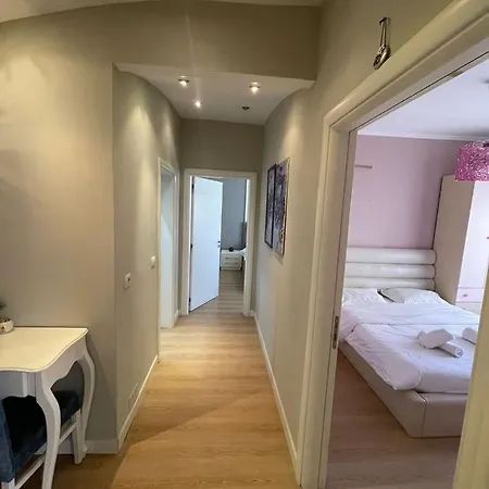 3 Bedroom شقة *